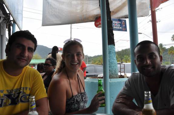 Fazendo amizades em Maracas Bay, na ilha de  Trinidad